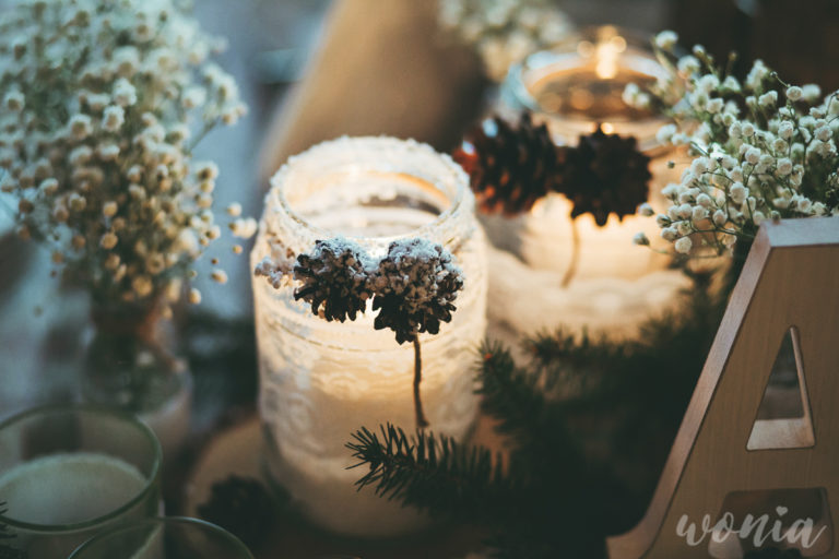 Dekoracja ślubna, styl rustykalny-zimowy Leśna i zimowa dekoracja
