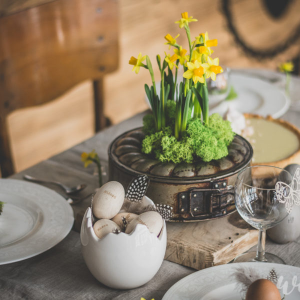 Dekoracja stołu wielkanocnego