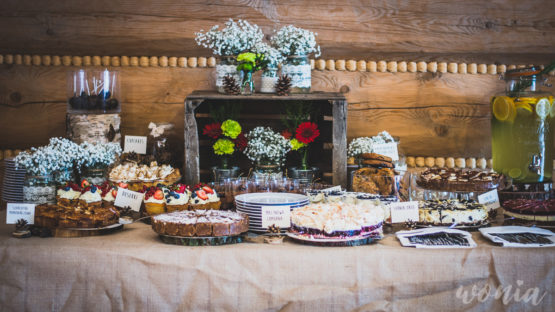 Dekoracja słodkiego stołu