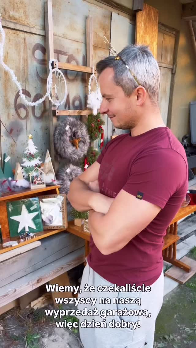 Przedświąteczna WYPRZEDAŻ garażowa 🌟 
Kiedy? Sobota 15.11 w godzinach 9.00-14.00 
Gdzie? ul. Wyzwolenia 113 Bielsko-Biała 
🌟 gadżety świąteczne 
🌟 wianki 
🌟 stroiki
🌟 szklane pojemniki 
🌟 zestawy diy
Wszystko w cenach od 1 zł do 30 zł 
Wpadaj! Król Julian zaprasza 🎄

#wyprzedażgarażowa #bielsko_biała #święta #ozdobyświąteczne #kwiaciarniabielsko