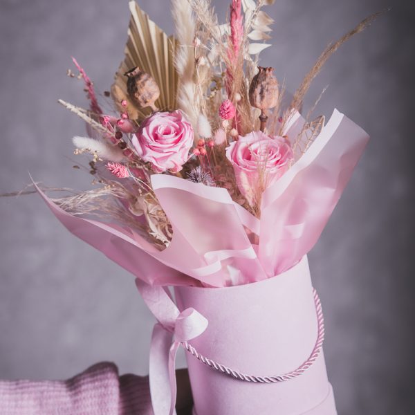 Flowerbox z wiecznymi różami